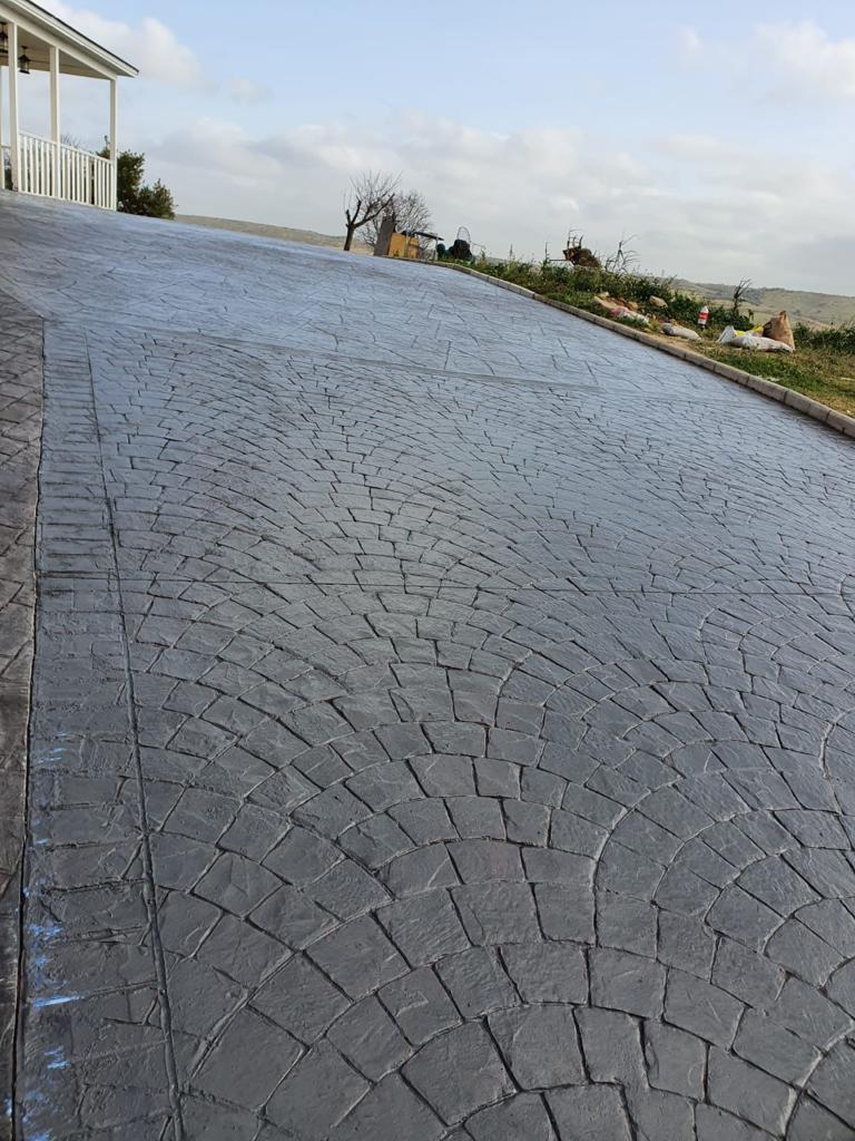 PAVImod Galicia especialistas en hormigón para parkings y zonas de tránsito